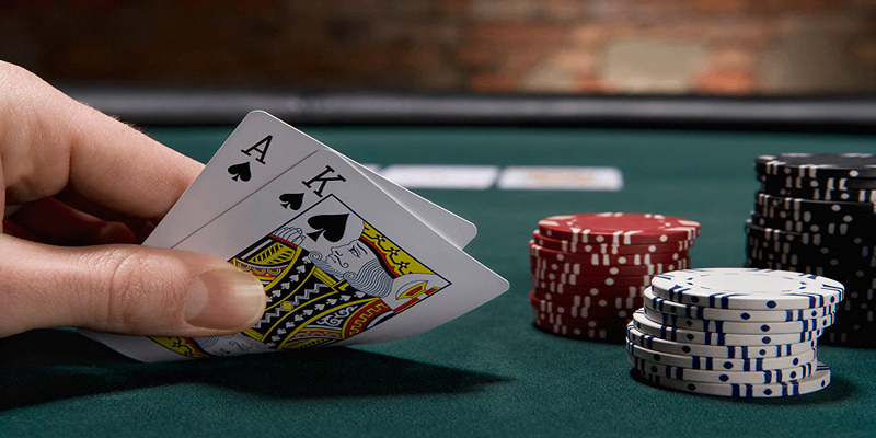 Luật Chia Bài Poker - Những Điều Mà Bạc Thủ Nên Biết